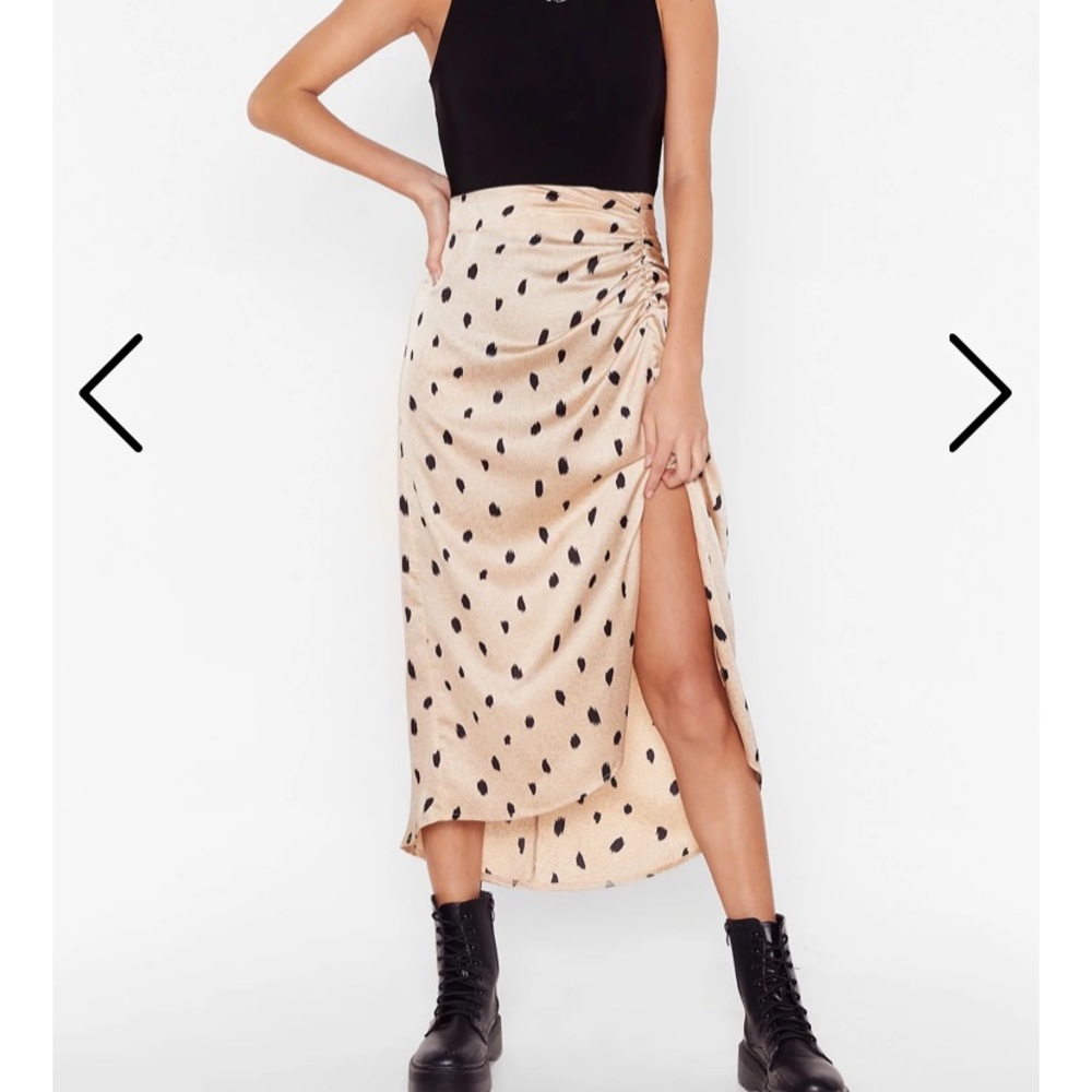 ❗️IN SEARCH OF❗️Nasty Gal MIDI Skirt